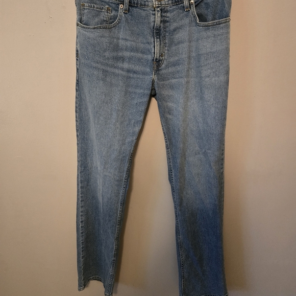 Levi Jeans - Picture 2 of 6